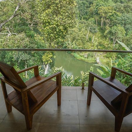 Spice Forest Plantation Homestay, Thekkady Vandiperiyār Buitenkant foto