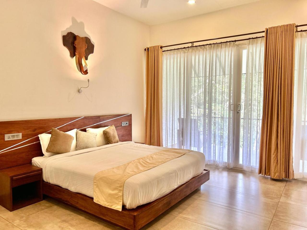 Spice Forest Plantation Homestay, Thekkady Vandiperiyār Buitenkant foto