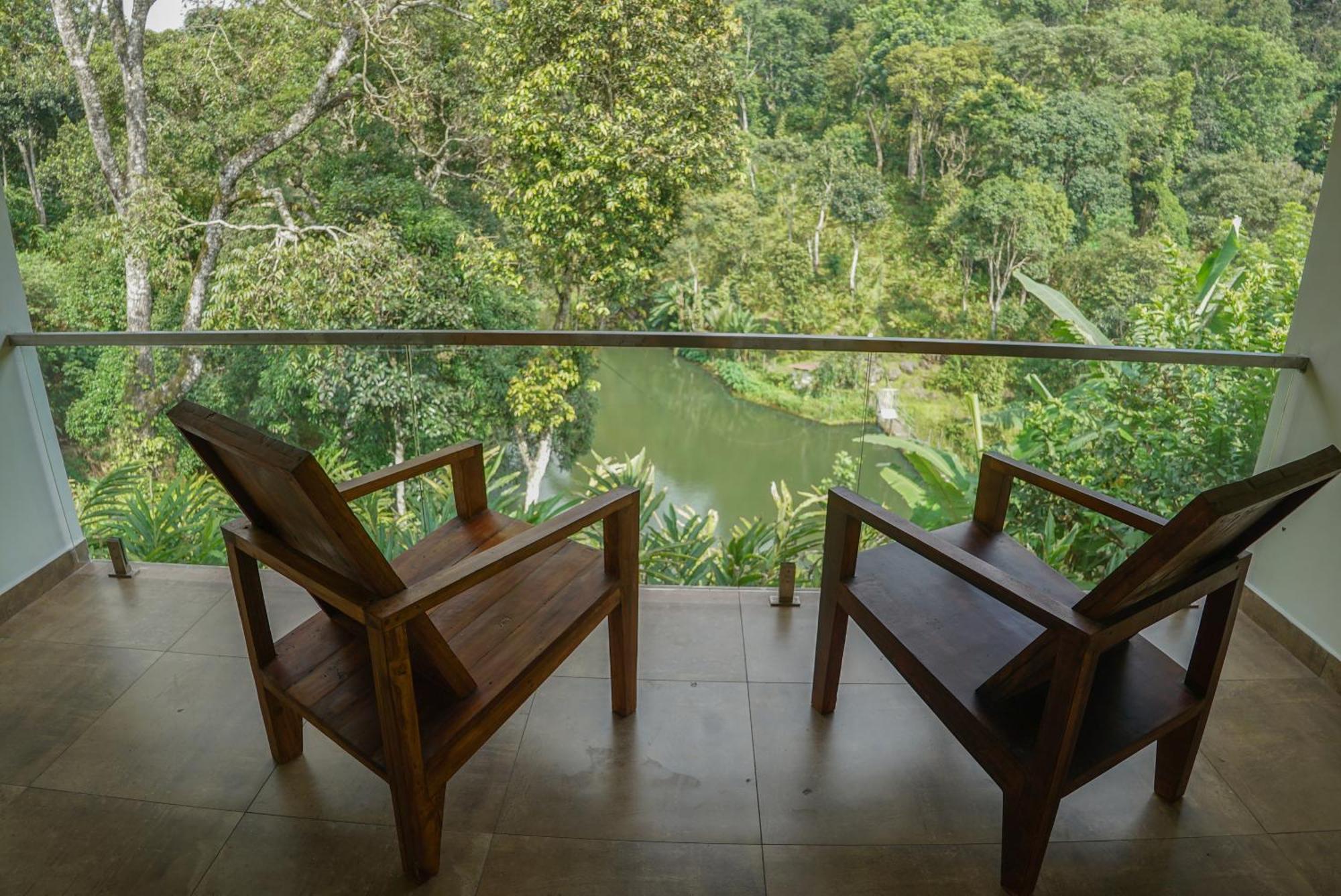 Spice Forest Plantation Homestay, Thekkady Vandiperiyār Buitenkant foto