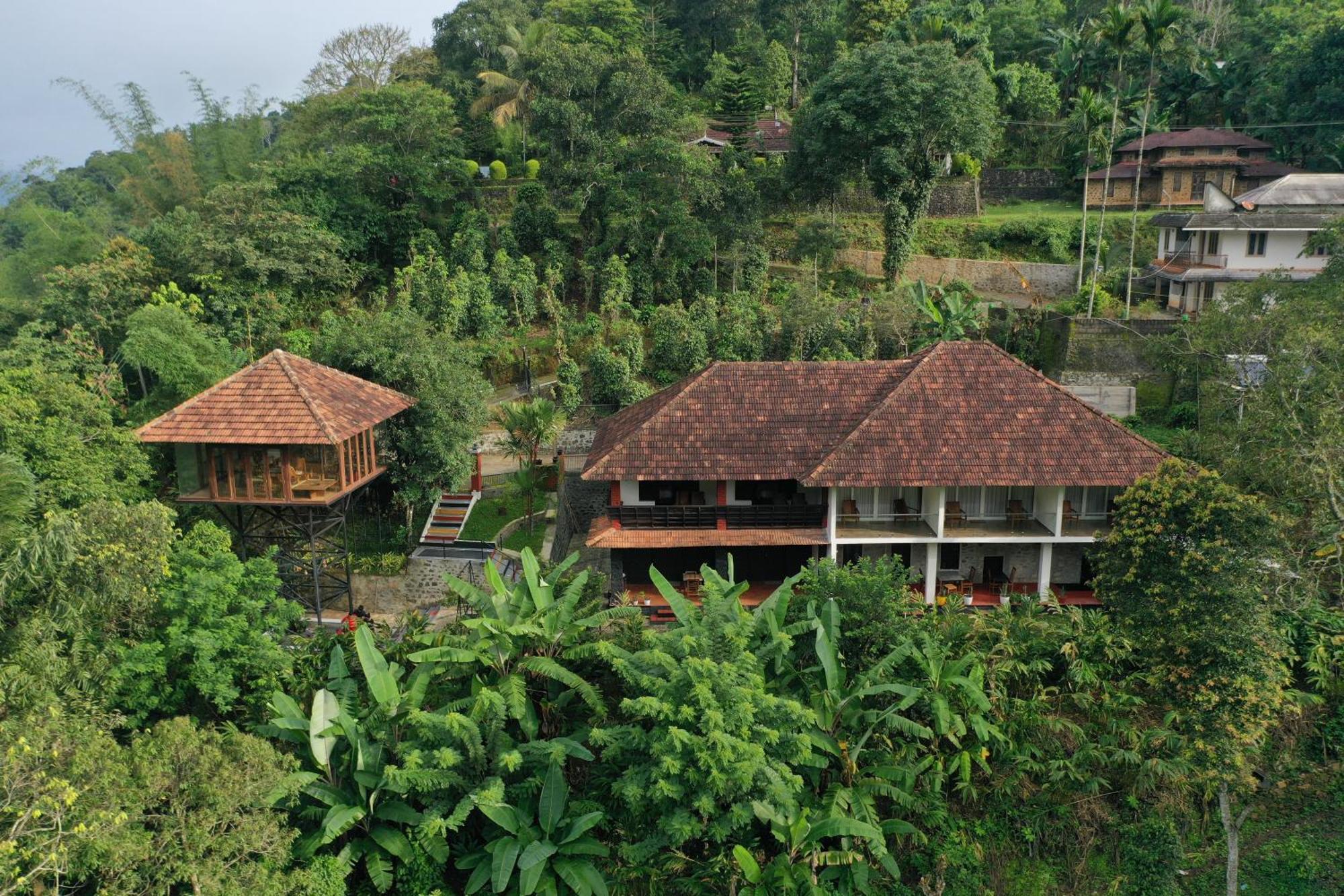 Spice Forest Plantation Homestay, Thekkady Vandiperiyār Buitenkant foto